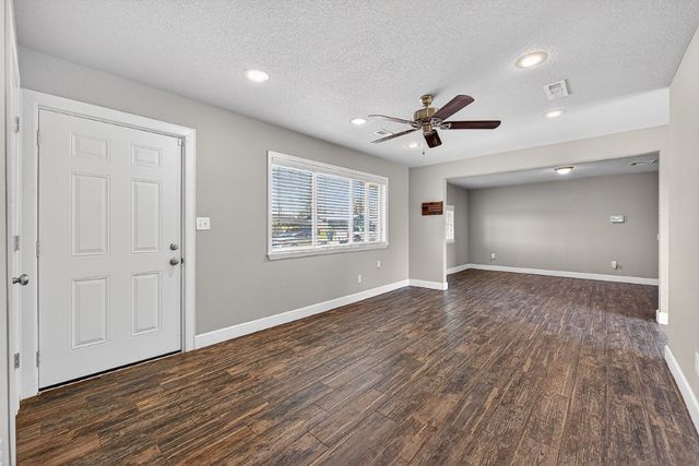 807 N 14th Street, Rogers, AR 72756