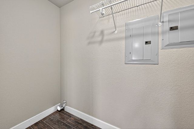 807 N 14th Street, Rogers, AR 72756