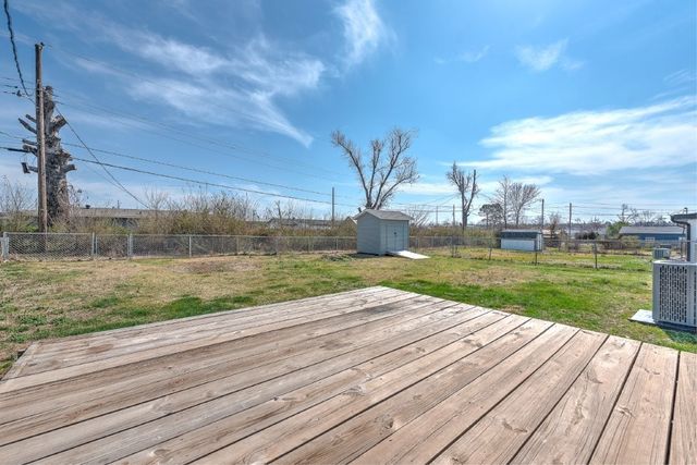 807 N 14th Street, Rogers, AR 72756