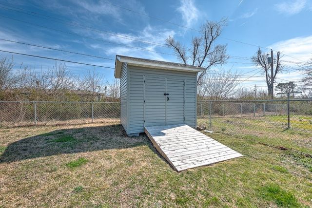 807 N 14th Street, Rogers, AR 72756