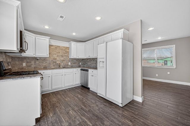 807 N 14th Street, Rogers, AR 72756