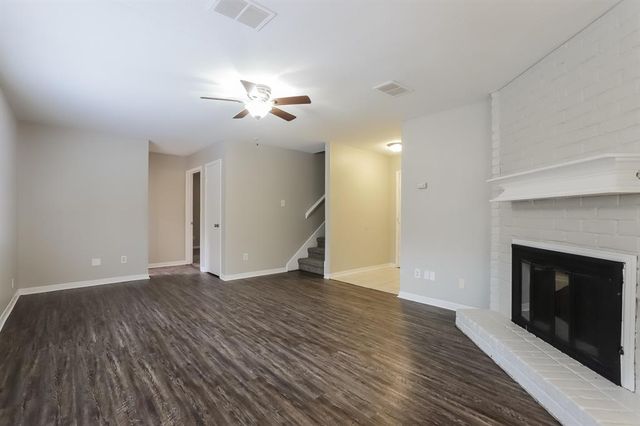 36 W Bigelow Oak Court, The Woodlands, TX 77381