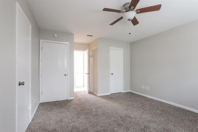 36 W Bigelow Oak Court, The Woodlands, TX 77381
