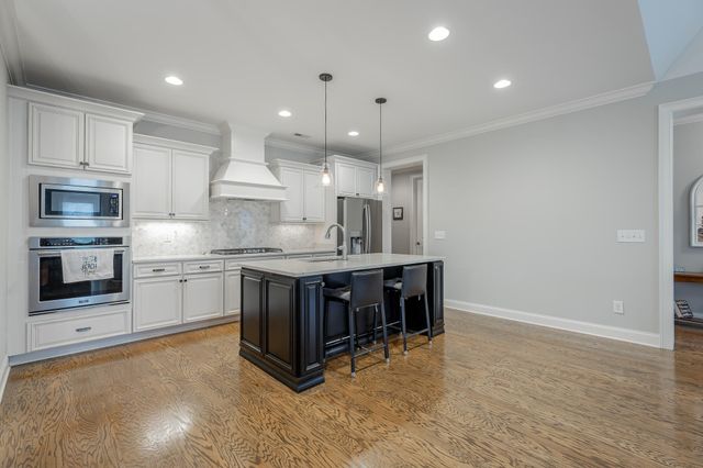 7348 Miss Madison Way, Ooltewah, TN 37363