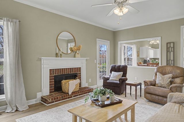 4012 Farmville Ct, Spring Hill, TN 37174