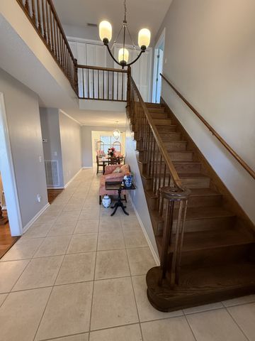 405 Robins St, E, Lawrenceburg, TN 38464