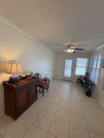405 Robins St, E, Lawrenceburg, TN 38464