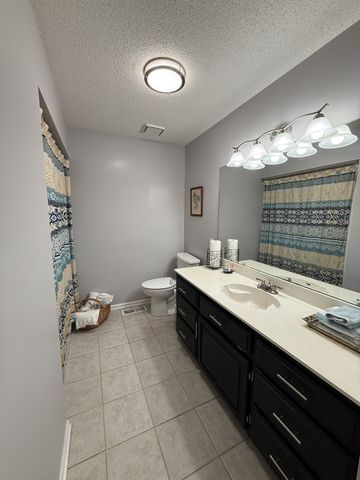 405 Robins St, E, Lawrenceburg, TN 38464