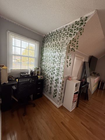 405 Robins St, E, Lawrenceburg, TN 38464