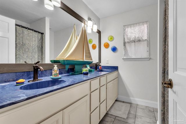 2017 Jessica Way, Navarre, FL 32566