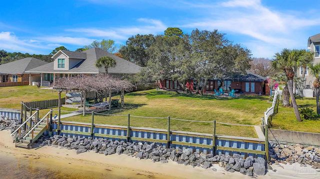 2017 Jessica Way, Navarre, FL 32566