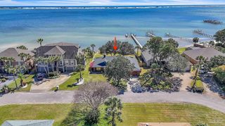 2017 Jessica Way, Navarre, FL 32566