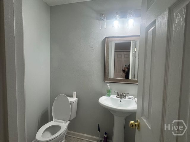 7 Corsair Circle, Port Wentworth, GA 31407