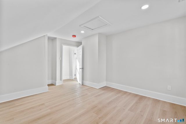 39 Edwards Street, Hamden, CT 06517