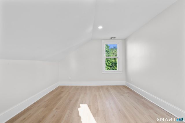 39 Edwards Street, Hamden, CT 06517