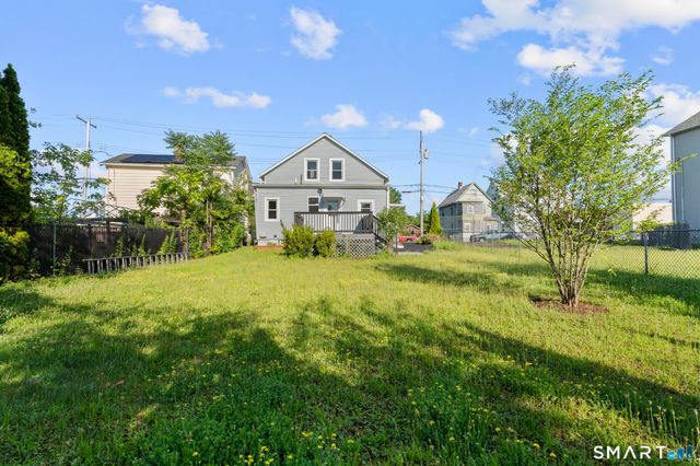 39 Edwards Street, Hamden, CT 06517