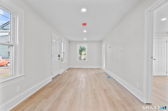 39 Edwards Street, Hamden, CT 06517