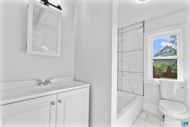 39 Edwards Street, Hamden, CT 06517