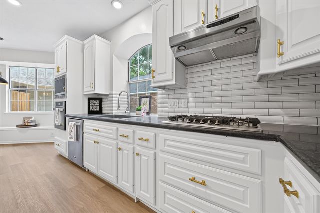 12514 Leytonstone Street, Tomball, TX 77377