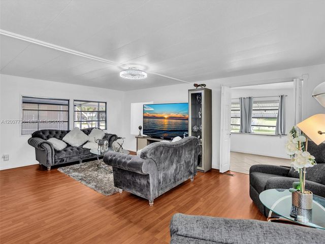 2061 SW 83rd Avenue, Davie, FL 33324