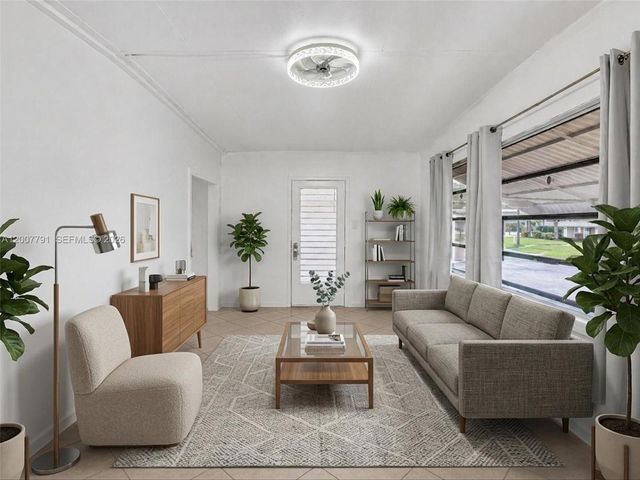 2061 SW 83rd Avenue, Davie, FL 33324