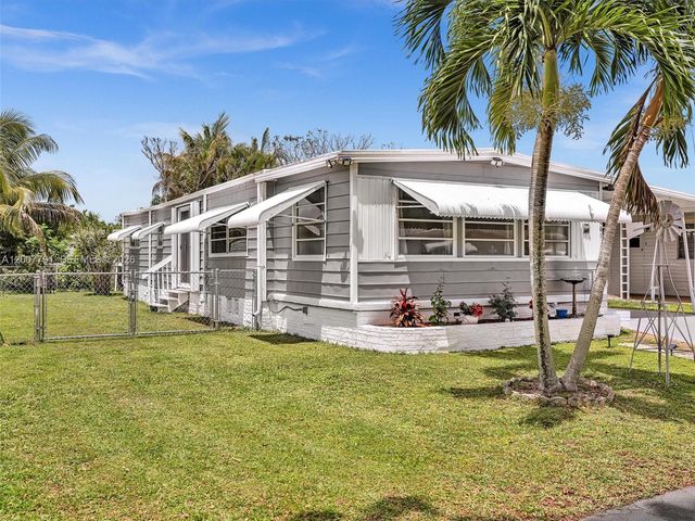 2061 SW 83rd Avenue, Davie, FL 33324
