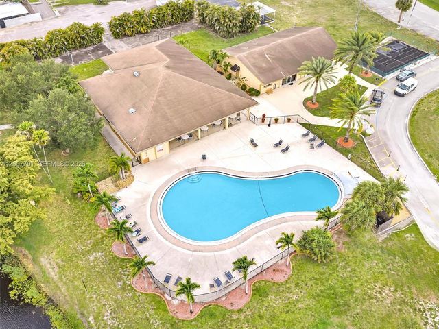 2061 SW 83rd Avenue, Davie, FL 33324