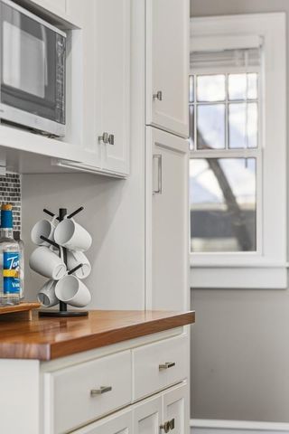 185 W Lake Street, Excelsior, MN 55331