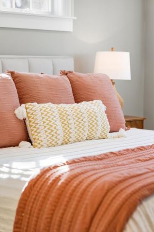 185 W Lake Street, Excelsior, MN 55331