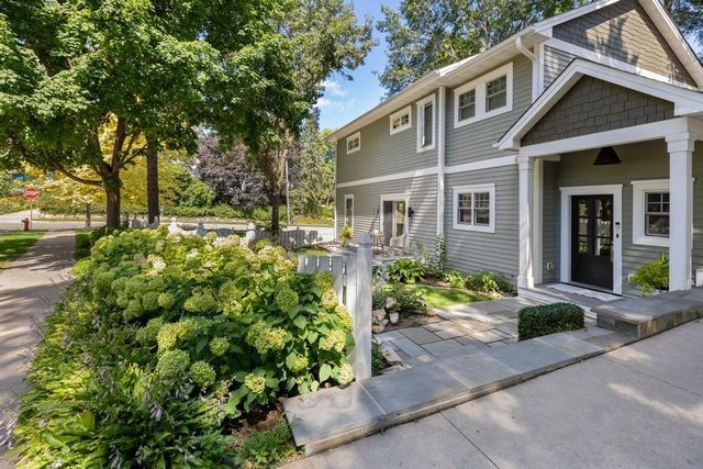 185 W Lake Street, Excelsior, MN 55331