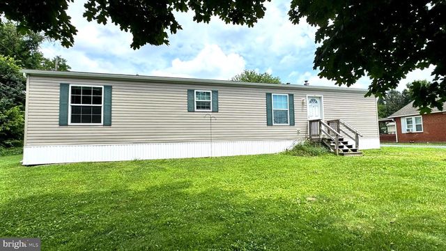 110 MCKINNEY LN, Middletown, PA 17057