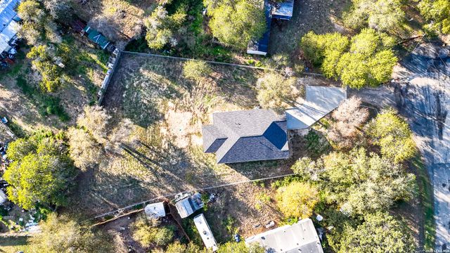 4606 Lee Way, Elmendorf, TX 78112