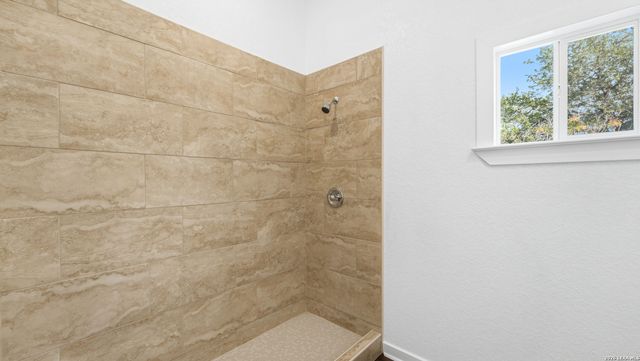 4606 Lee Way, Elmendorf, TX 78112