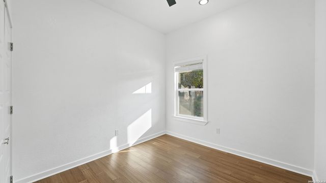 4606 Lee Way, Elmendorf, TX 78112