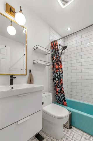 1 Riverbend Place, Washington, MO 63090