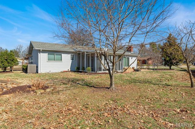 1 Riverbend Place, Washington, MO 63090