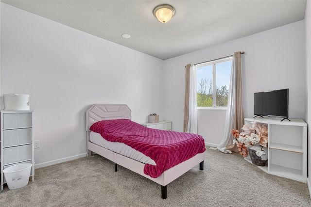 966 View Pointe Drive, Middleville, MI 49333
