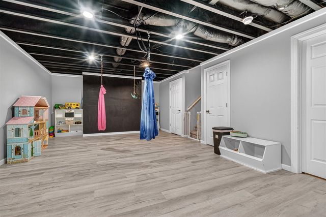 966 View Pointe Drive, Middleville, MI 49333