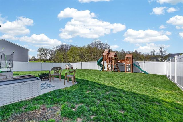 966 View Pointe Drive, Middleville, MI 49333