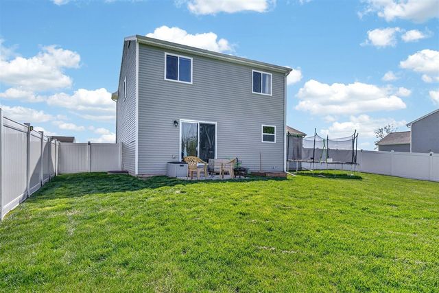 966 View Pointe Drive, Middleville, MI 49333