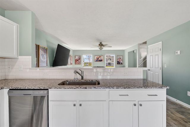 966 View Pointe Drive, Middleville, MI 49333