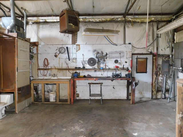 105 NW 2nd, Springhill, LA 71075