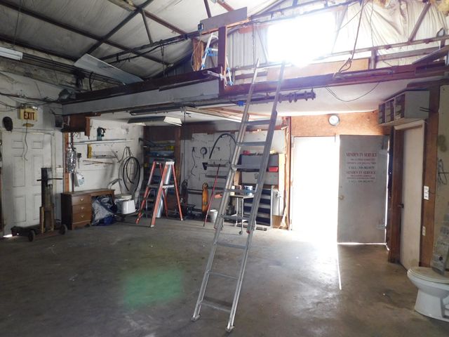 105 NW 2nd, Springhill, LA 71075