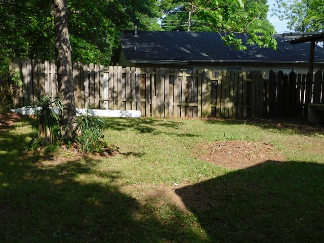 105 NW 2nd, Springhill, LA 71075