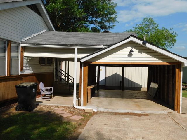 105 NW 2nd, Springhill, LA 71075