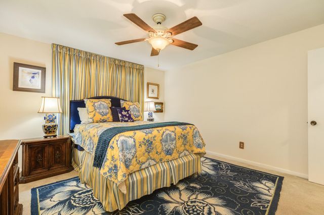 221 Banyan Street, Lake Jackson, TX 77566