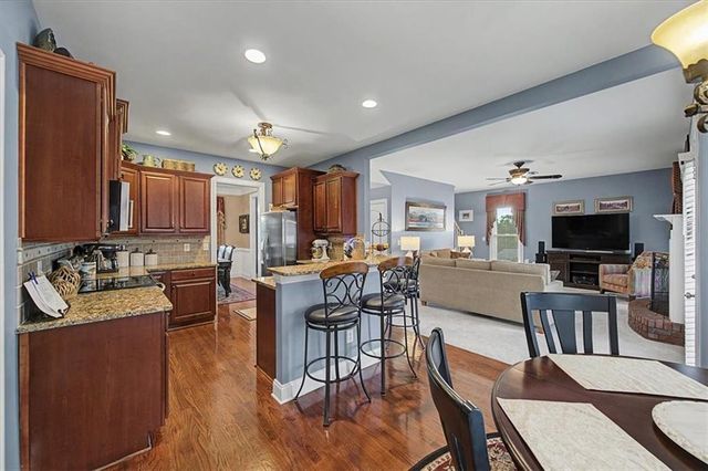 20 Lake Overlook Drive, White, GA 30184