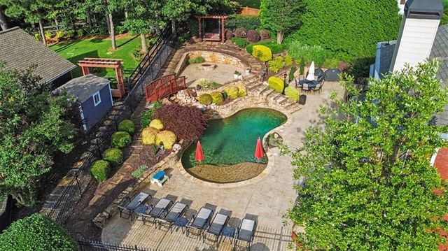 20 Lake Overlook Drive, White, GA 30184