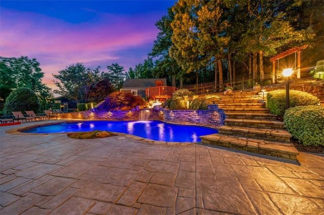 20 Lake Overlook Drive, White, GA 30184