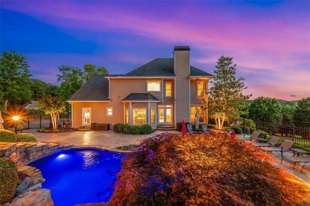 20 Lake Overlook Drive, White, GA 30184